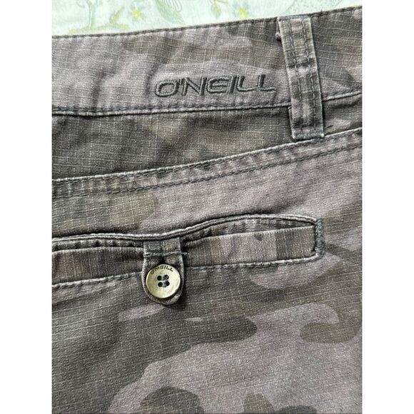 O’Neill Y2K Camo Floral Shorts XL - Picture 6 of 7